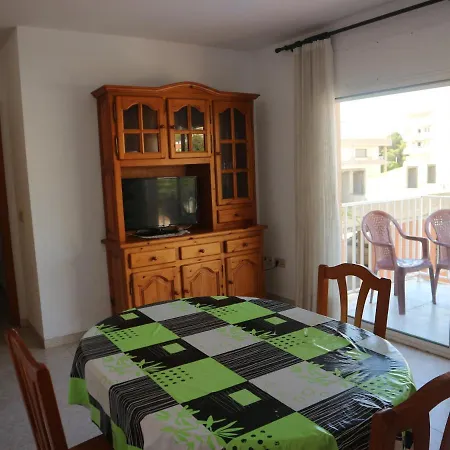 Leo Apartment